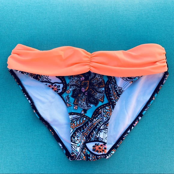 🎊SALE🎊Underwire Push Up Swimsuit (Peach) - Picture 6 of 8